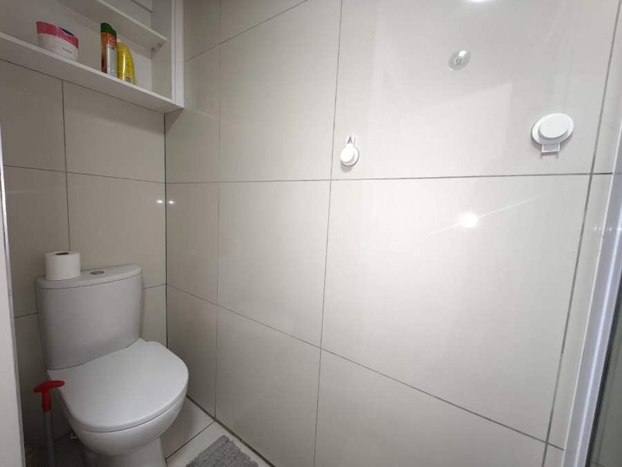 2 Bedroom Property for Sale in Zonnebloem Western Cape